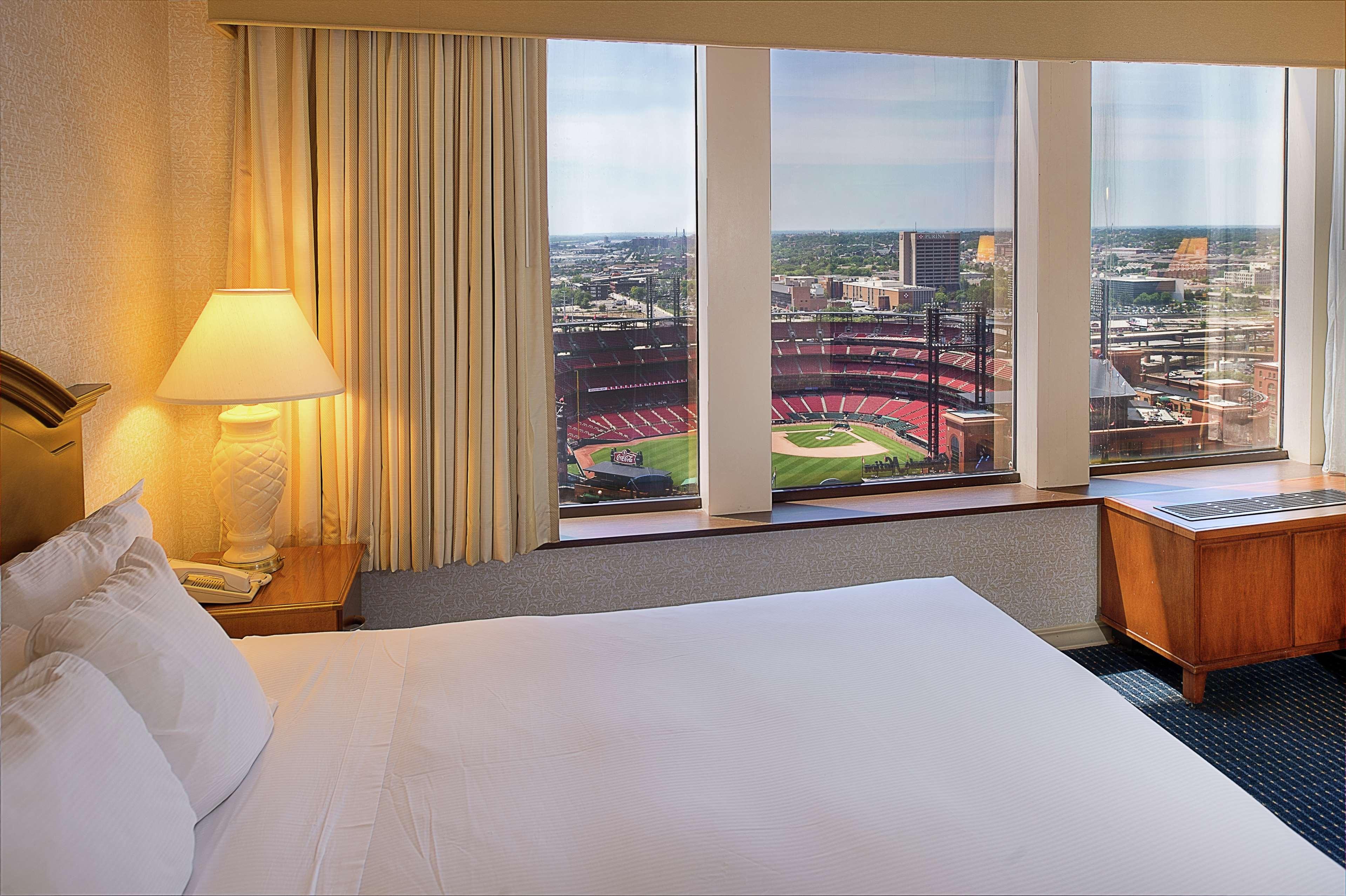 Hilton St. Louis At The Ballpark Exterior foto